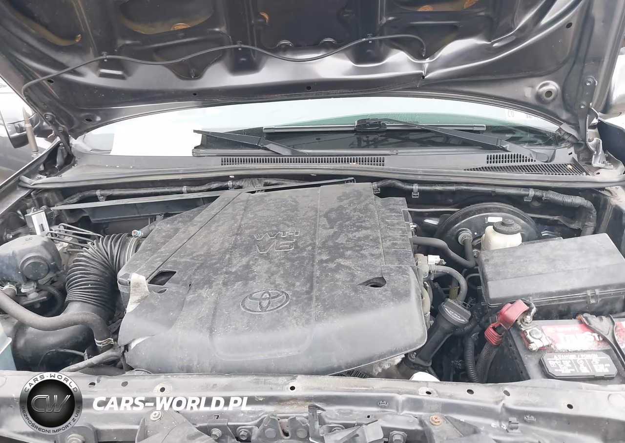 2015 Toyota Tacoma Base V6 VIN:3TMLU4EN3FM189410 - 10