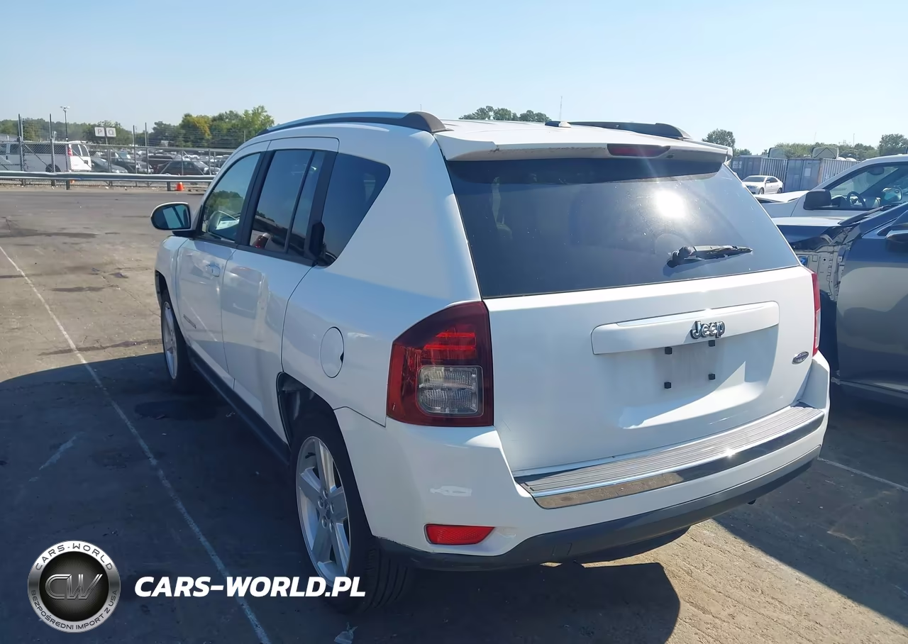 2014 Jeep Compass High Altitude VIN:1C4NJCEA4ED678854 - 3