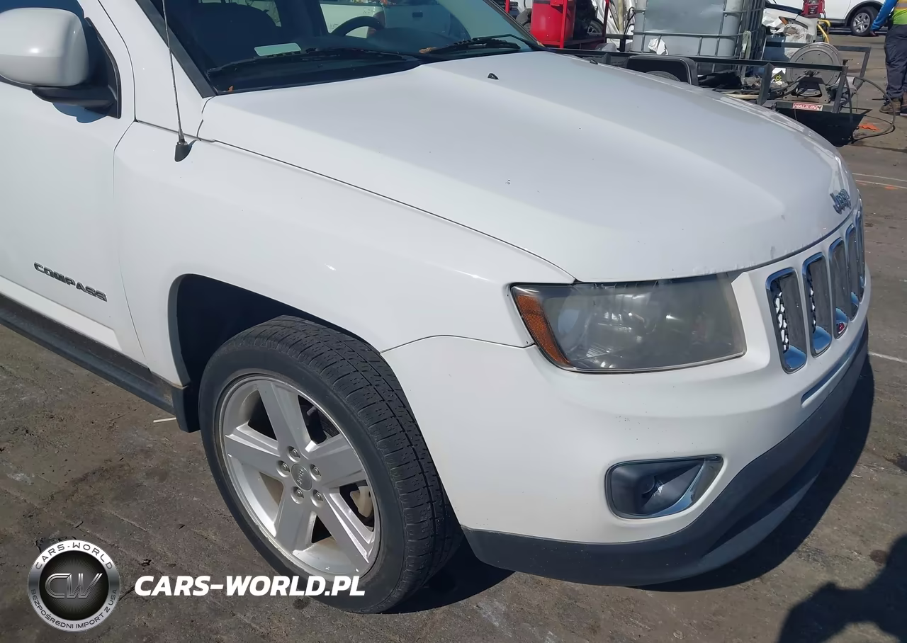 2014 Jeep Compass High Altitude VIN:1C4NJCEA4ED678854 - 6