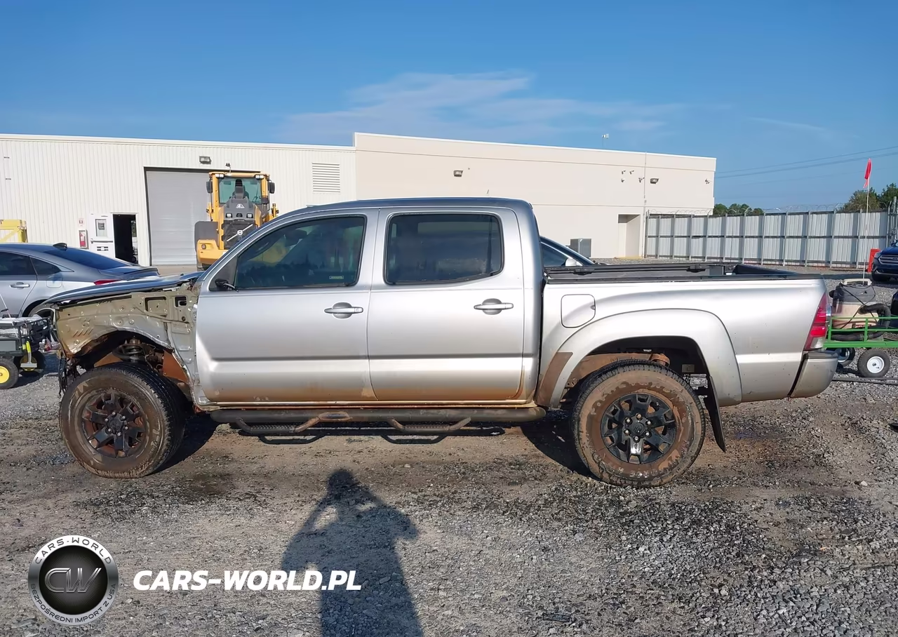 2015 Toyota Tacoma Prerunner V6 VIN:5TFJU4GN9FX087124 - 15