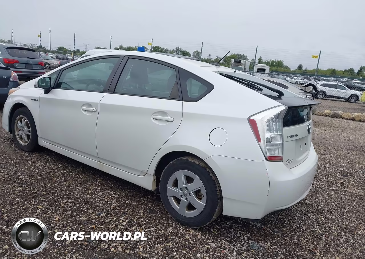 2011 Toyota Prius Two VIN:JTDKN3DU8B0280956 - 3