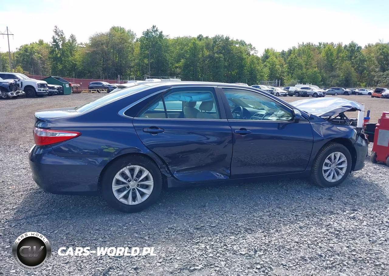 2015 Toyota Camry Le VIN:4T4BF1FK7FR470874 - 13