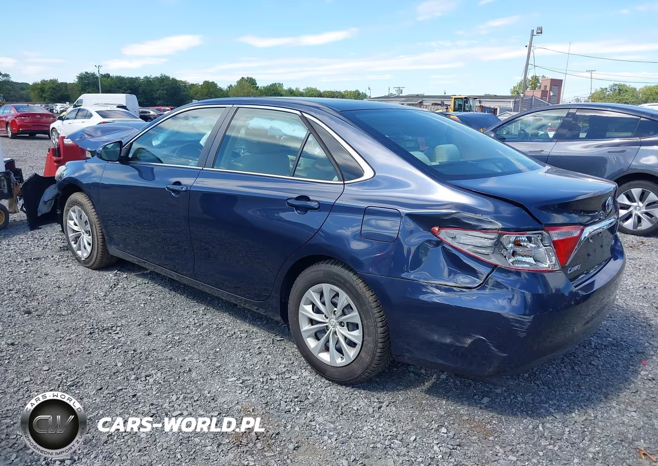 2015 Toyota Camry Le VIN:4T4BF1FK7FR470874 - 18