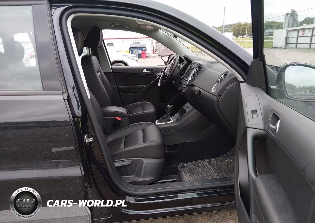 2017 Volkswagen Tiguan 2.0T S VIN:WVGAV7AX5HK002879 - 5