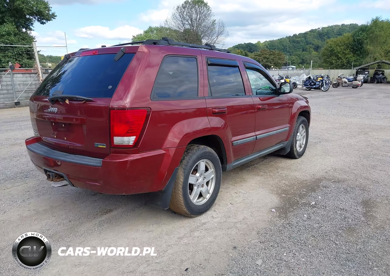 2007 Jeep Grand Cherokee Laredo VIN:1J8HR48P87C525858 - 4