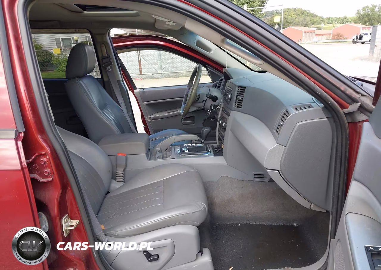 2007 Jeep Grand Cherokee Laredo VIN:1J8HR48P87C525858 - 5