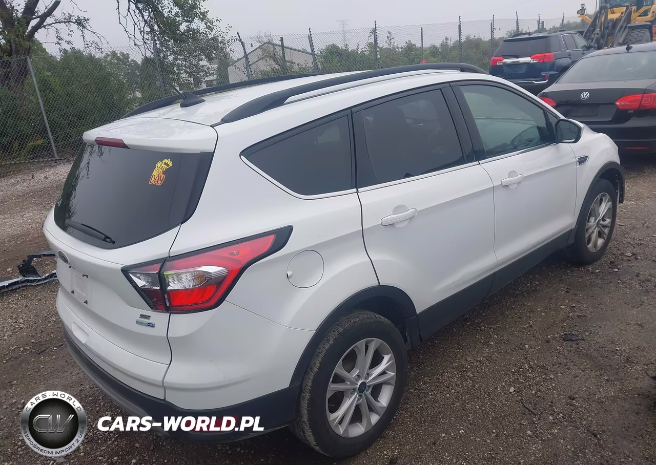 2018 Ford Escape Se VIN:1FMCU9GD2JUB76732 - 4