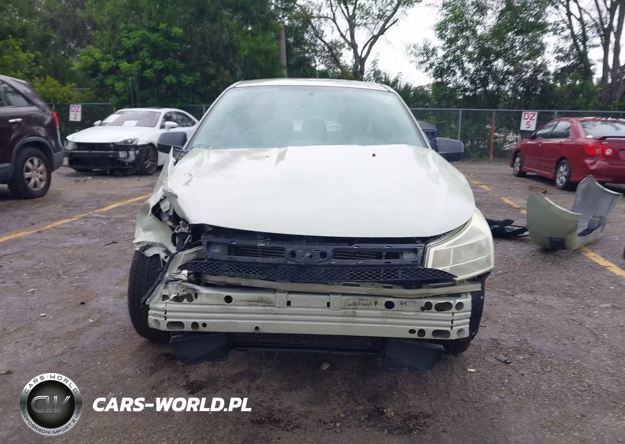 2010 Ford Focus S VIN:1FAHP3EN2AW182342 - 12