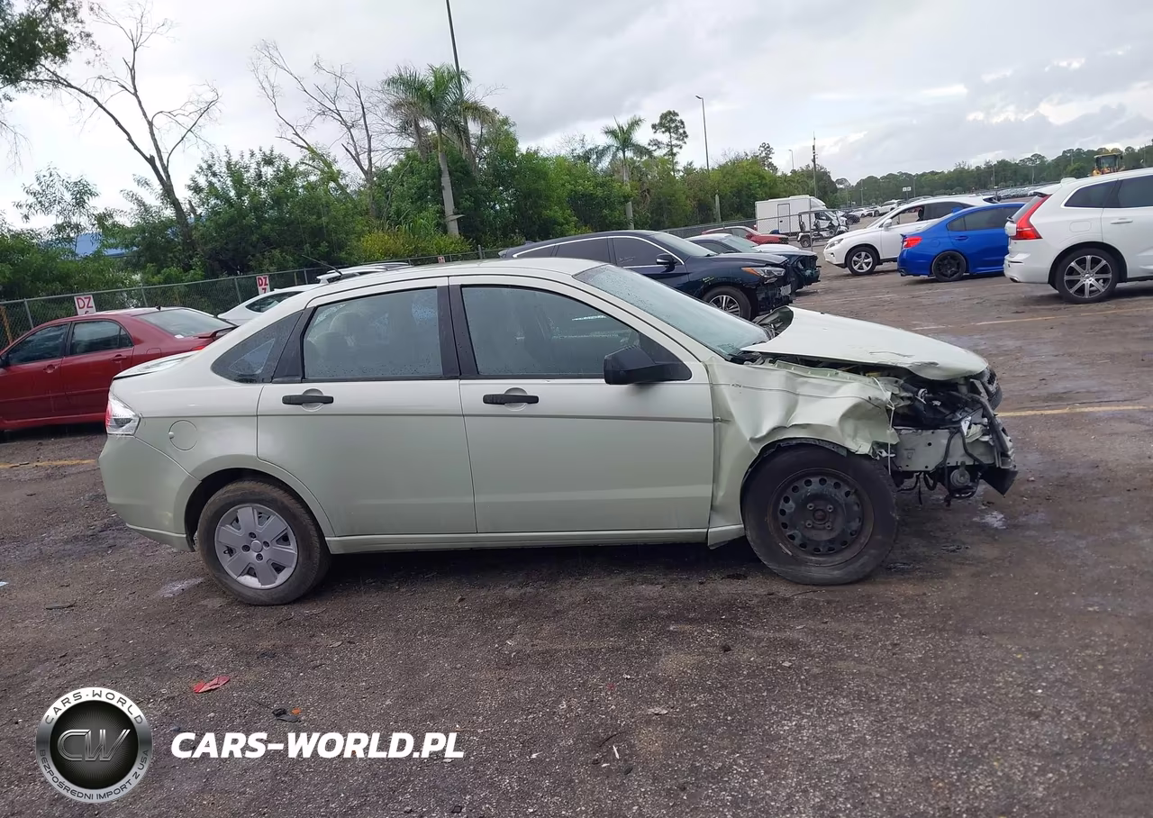 2010 Ford Focus S VIN:1FAHP3EN2AW182342 - 13