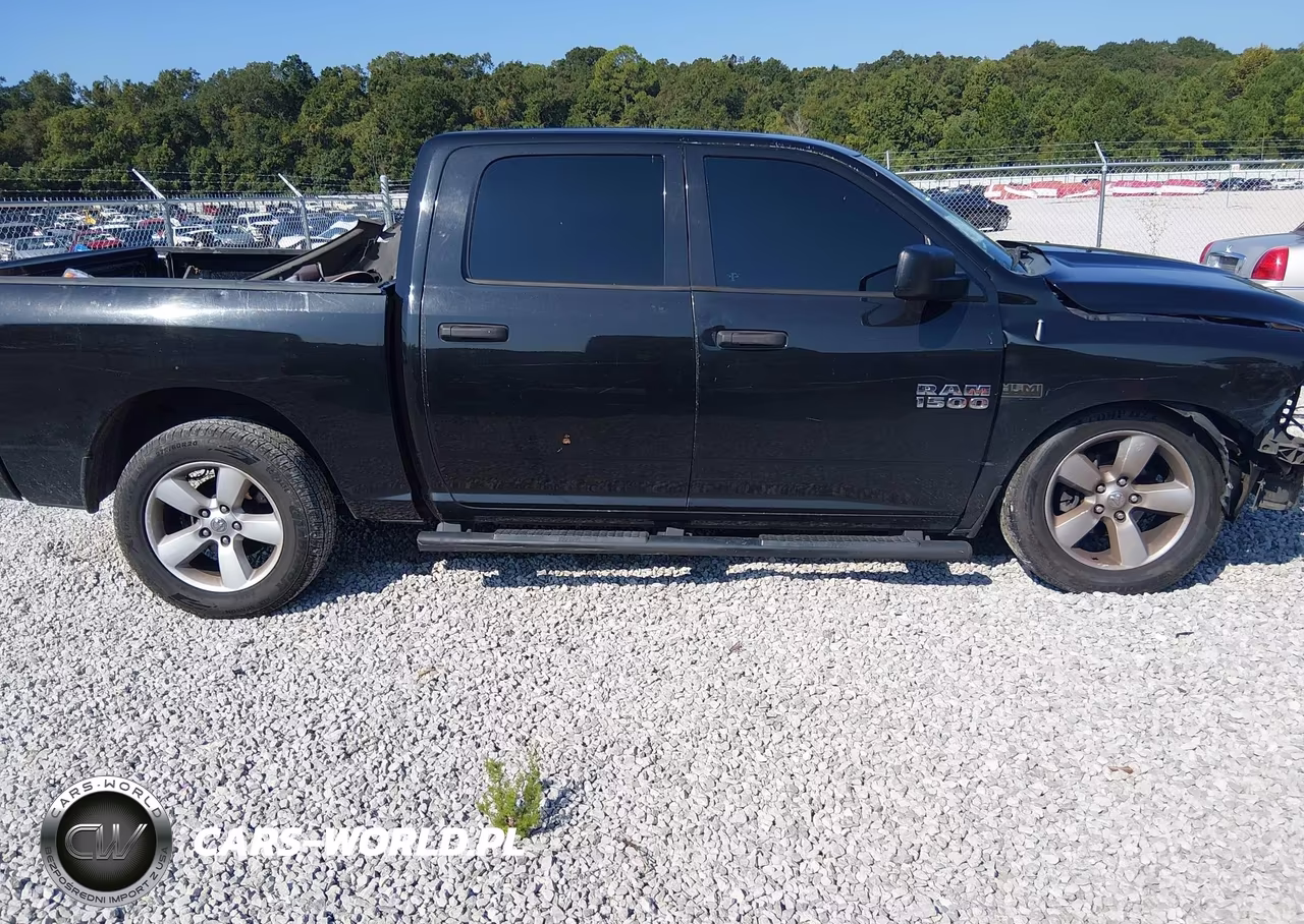 2015 Ram 1500 Express VIN:3C6RR7KT0FG699798 - 13
