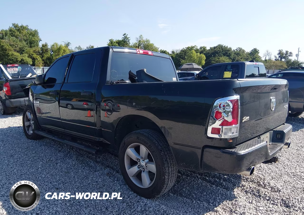 2015 Ram 1500 Express VIN:3C6RR7KT0FG699798 - 3