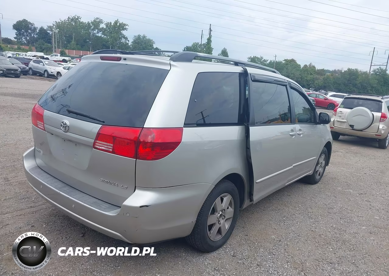 2004 Toyota Sienna Le VIN:5TDZA23C84S053666 - 4
