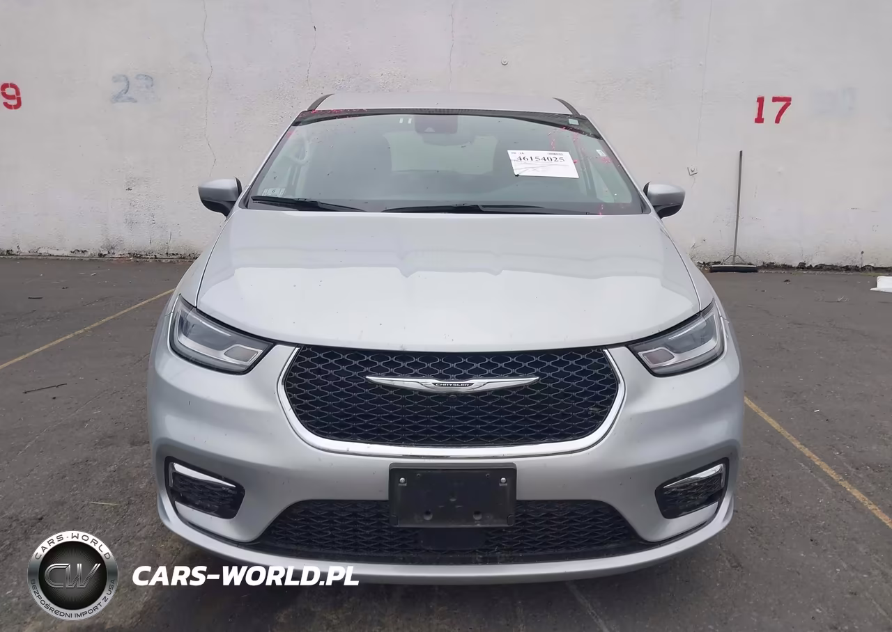 2023 Chrysler Pacifica Touring L VIN:2C4RC1BG2PR574436 - 12