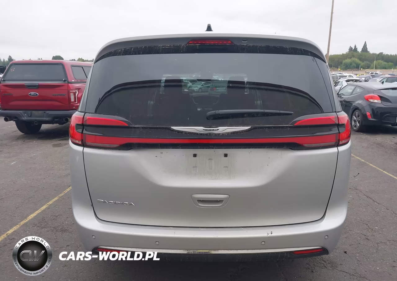 2023 Chrysler Pacifica Touring L VIN:2C4RC1BG2PR574436 - 16