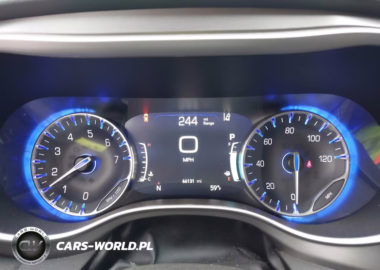 2023 Chrysler Pacifica Touring L VIN:2C4RC1BG2PR574436 - 7