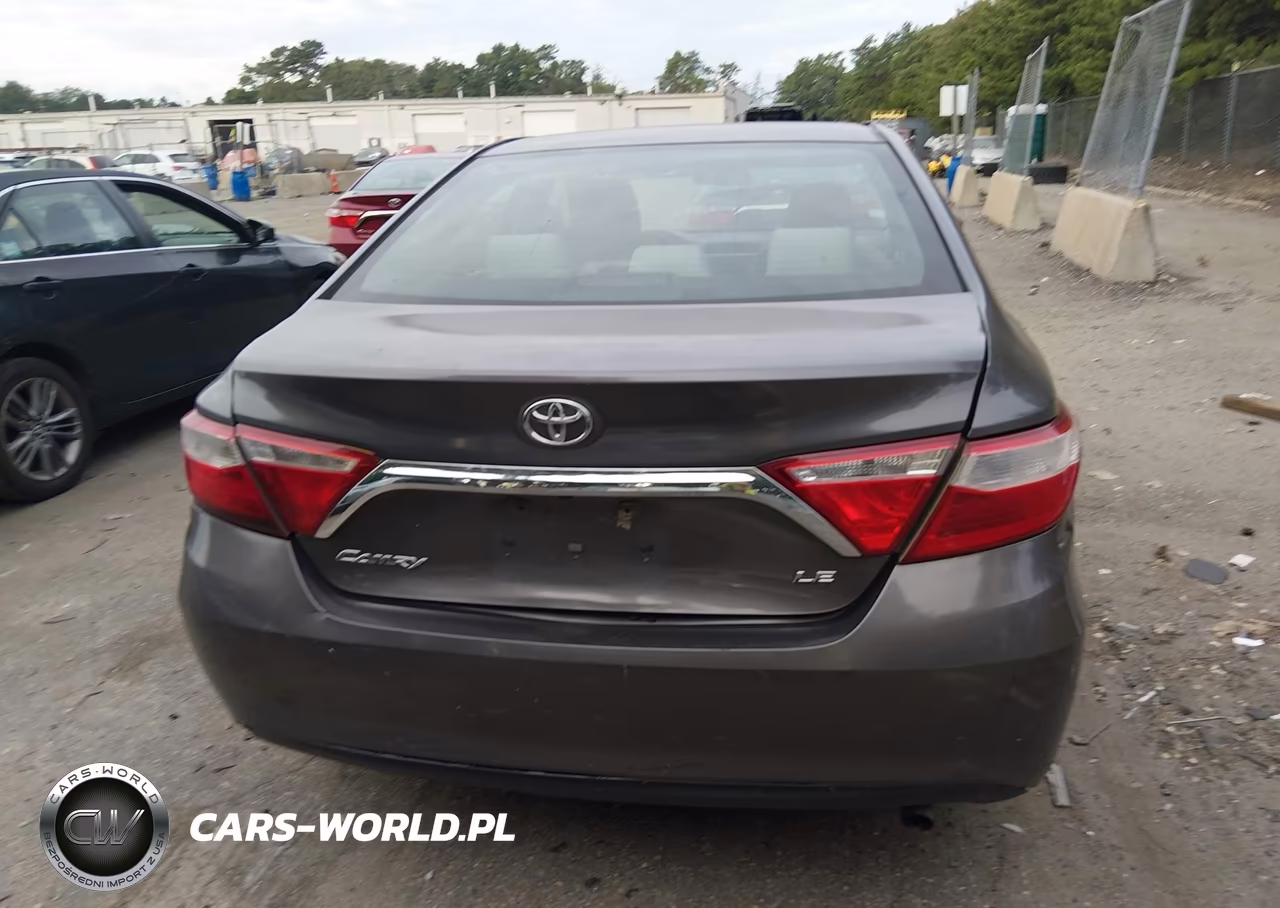 2017 Toyota Camry Le VIN:4T1BF1FK4HU651119 - 16
