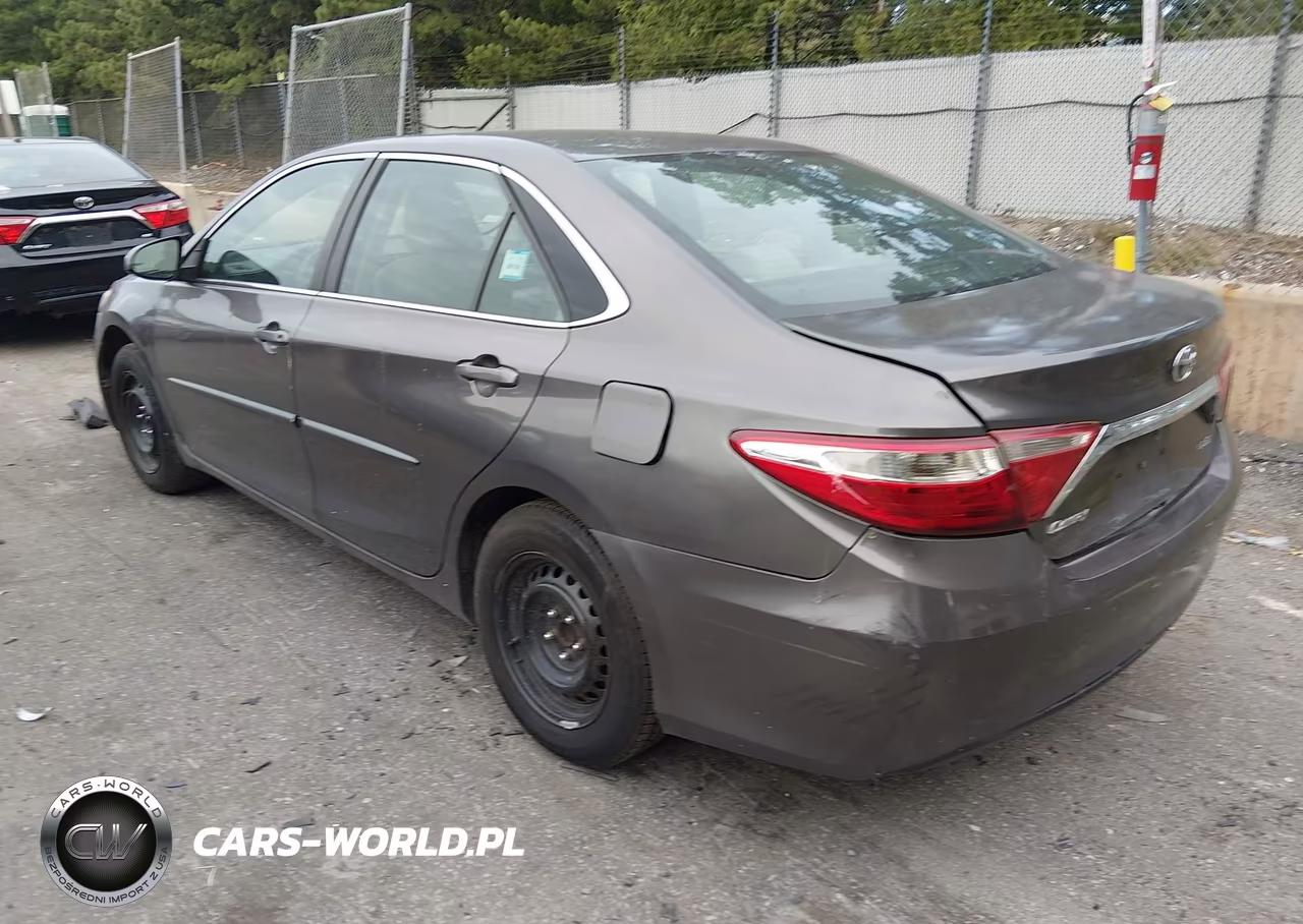2017 Toyota Camry Le VIN:4T1BF1FK4HU651119 - 3