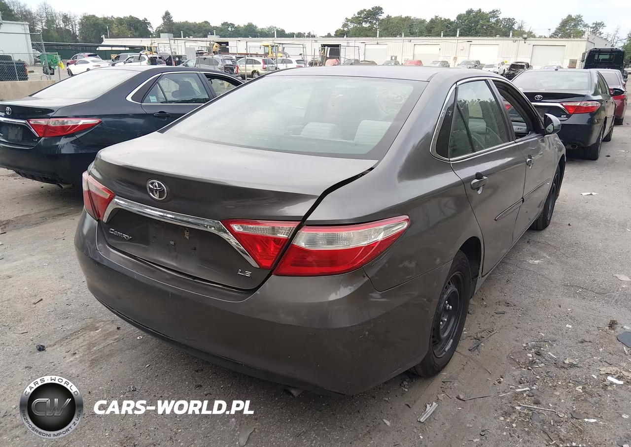 2017 Toyota Camry Le VIN:4T1BF1FK4HU651119 - 4