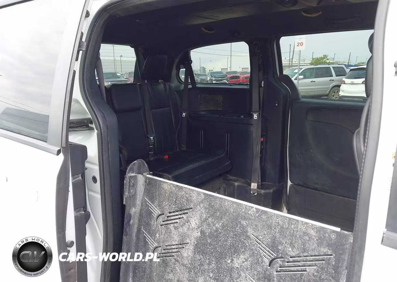 2016 Dodge Grand Caravan R-T VIN:2C7WDGEG5GR360431 - 8