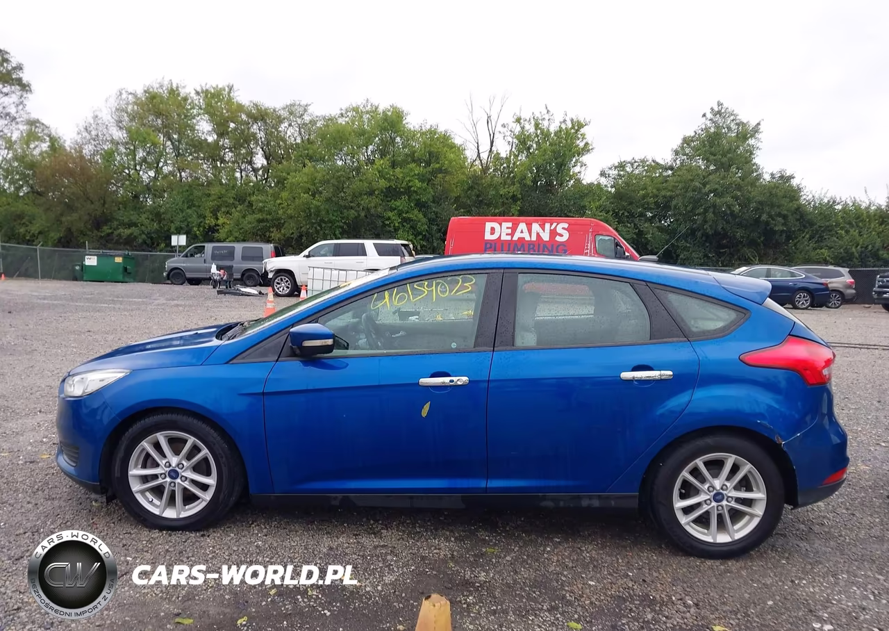2018 Ford Focus Se VIN:1FADP3K22JL258362 - 14