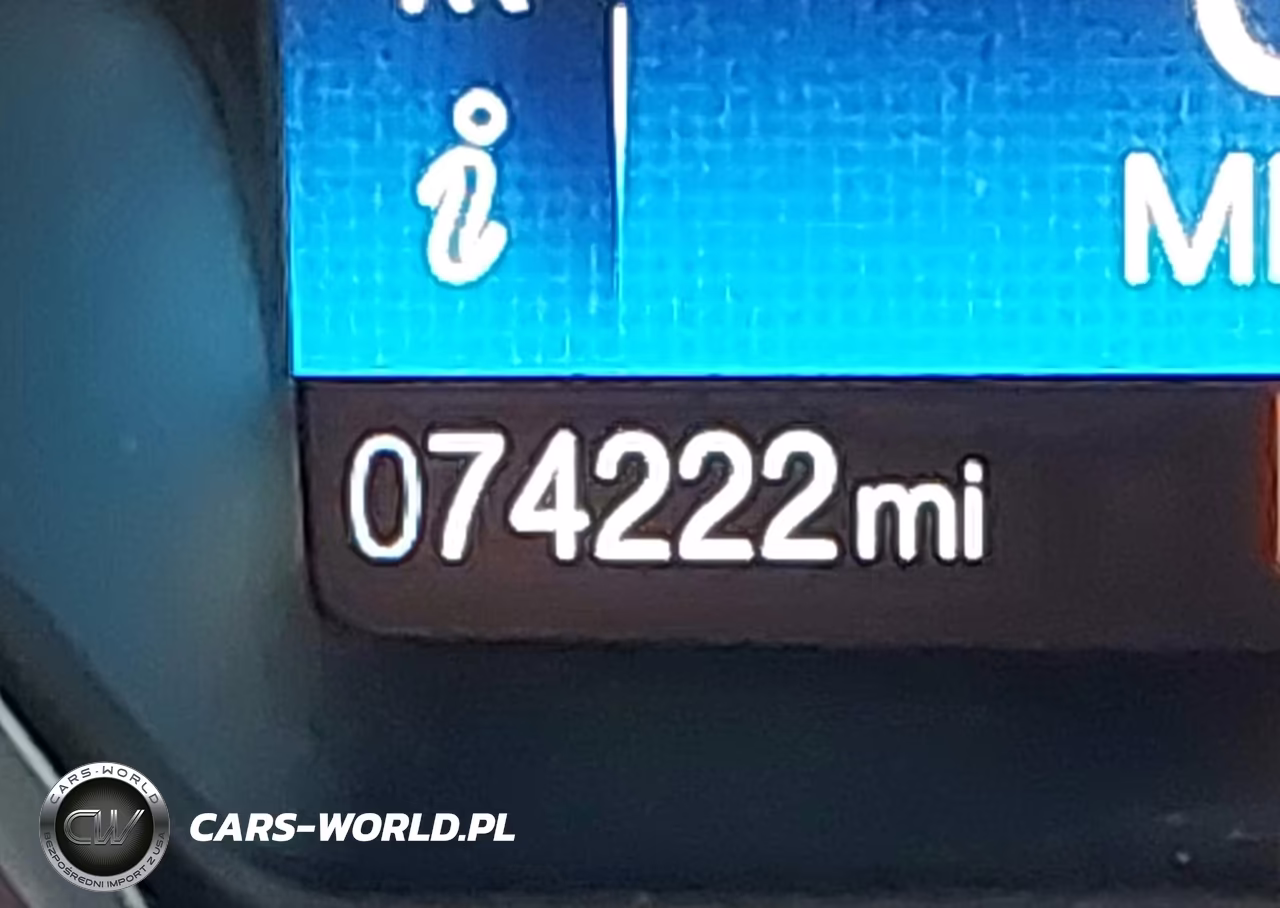 2018 Ford Focus Se VIN:1FADP3K22JL258362 - 15