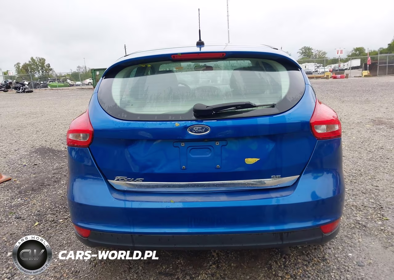 2018 Ford Focus Se VIN:1FADP3K22JL258362 - 16