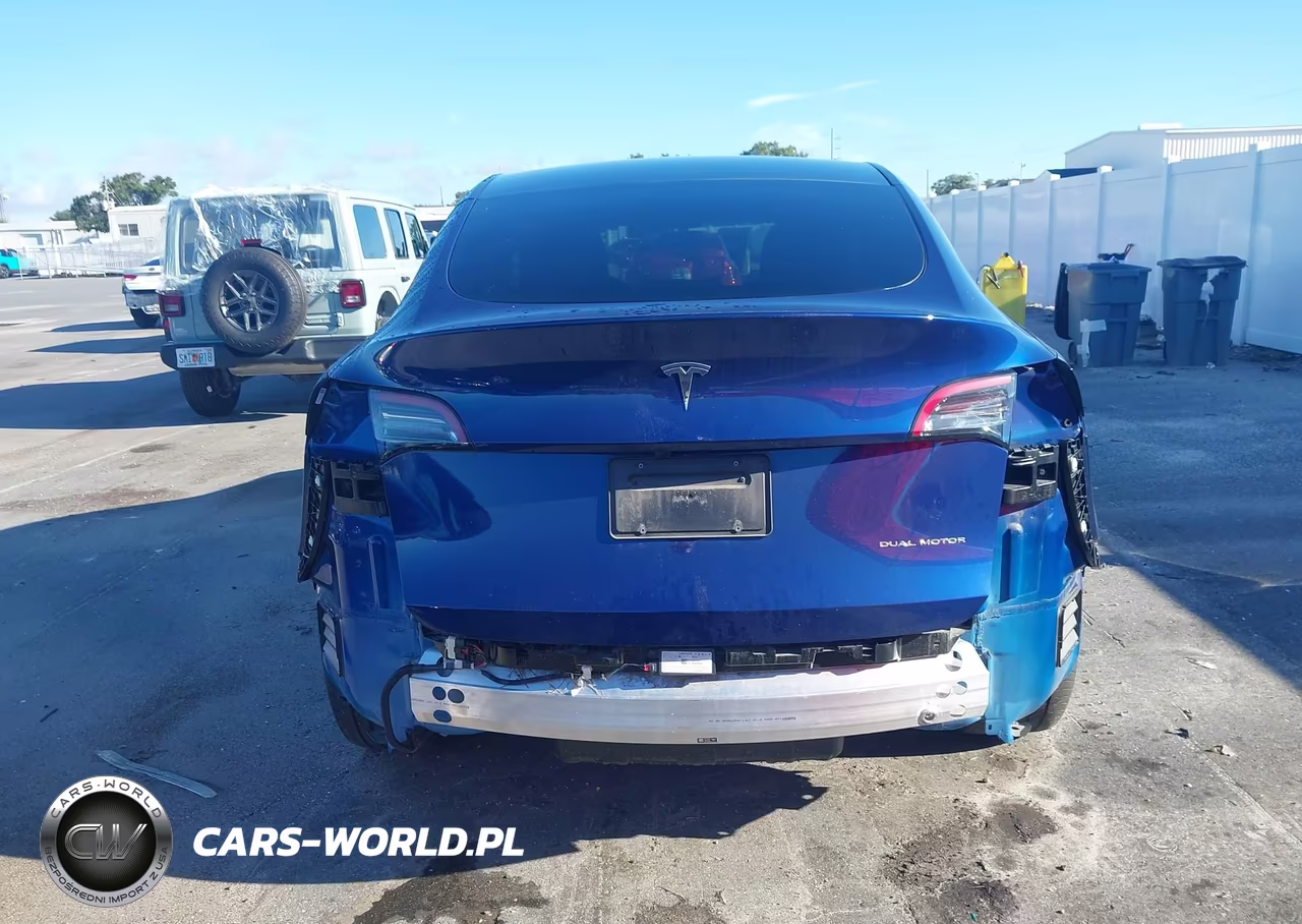2024 Tesla Model Y Long Range Dual Motor All-Wheel Drive VIN:7SAYGAEE5RF129426 - 16