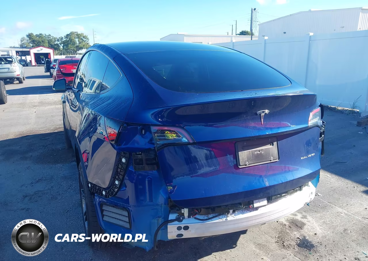 2024 Tesla Model Y Long Range Dual Motor All-Wheel Drive VIN:7SAYGAEE5RF129426 - 22