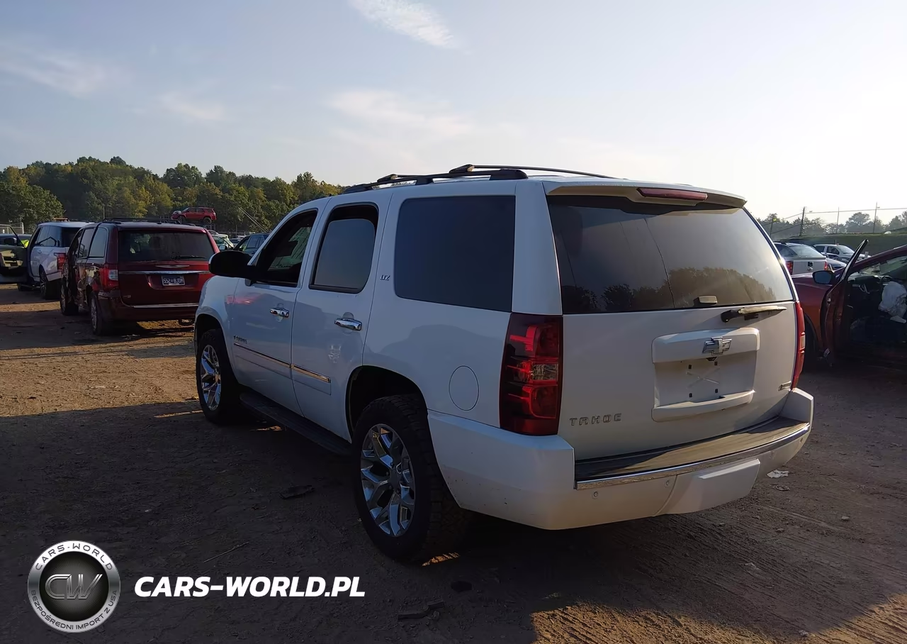 2009 Chevrolet Tahoe Ltz VIN:1GNFK33059J115712 - 3