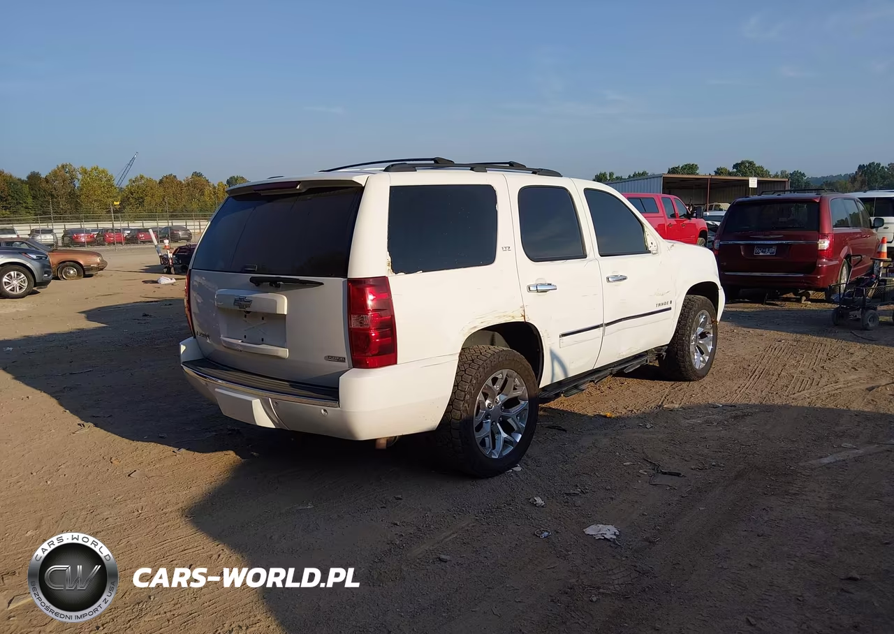 2009 Chevrolet Tahoe Ltz VIN:1GNFK33059J115712 - 4