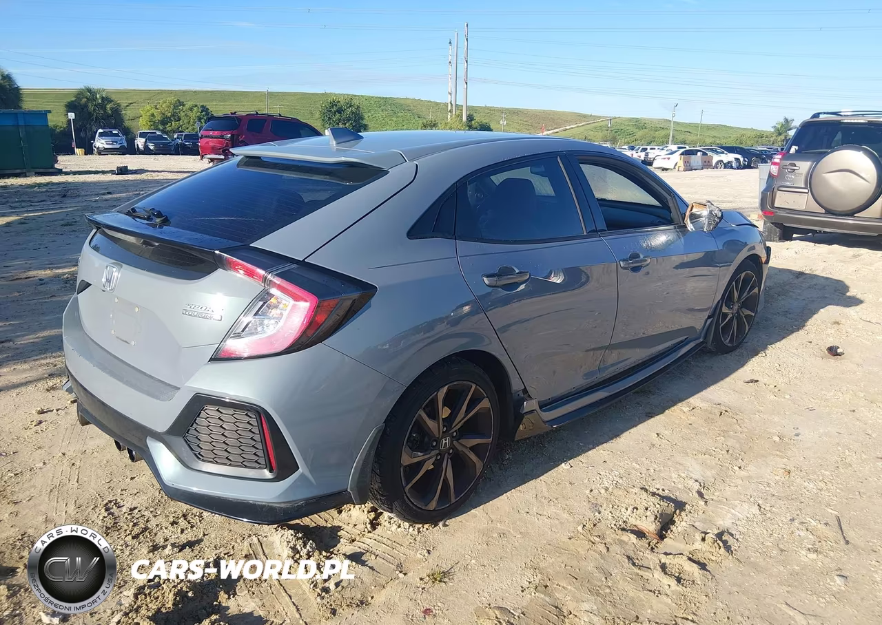 2019 Honda Civic Sport Touring VIN:SHHFK7H96KU209018 - 4