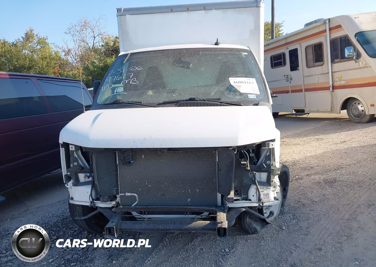 2025 Chevrolet Express Cutaway Work Van VIN:1HA0GSF78SN003354 - 12