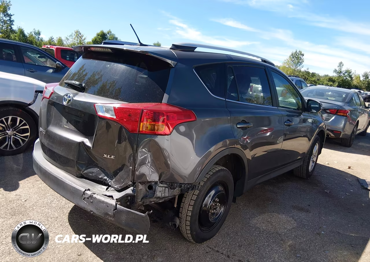 2015 Toyota Rav4 Xle VIN:2T3WFREV2FW193337 - 4