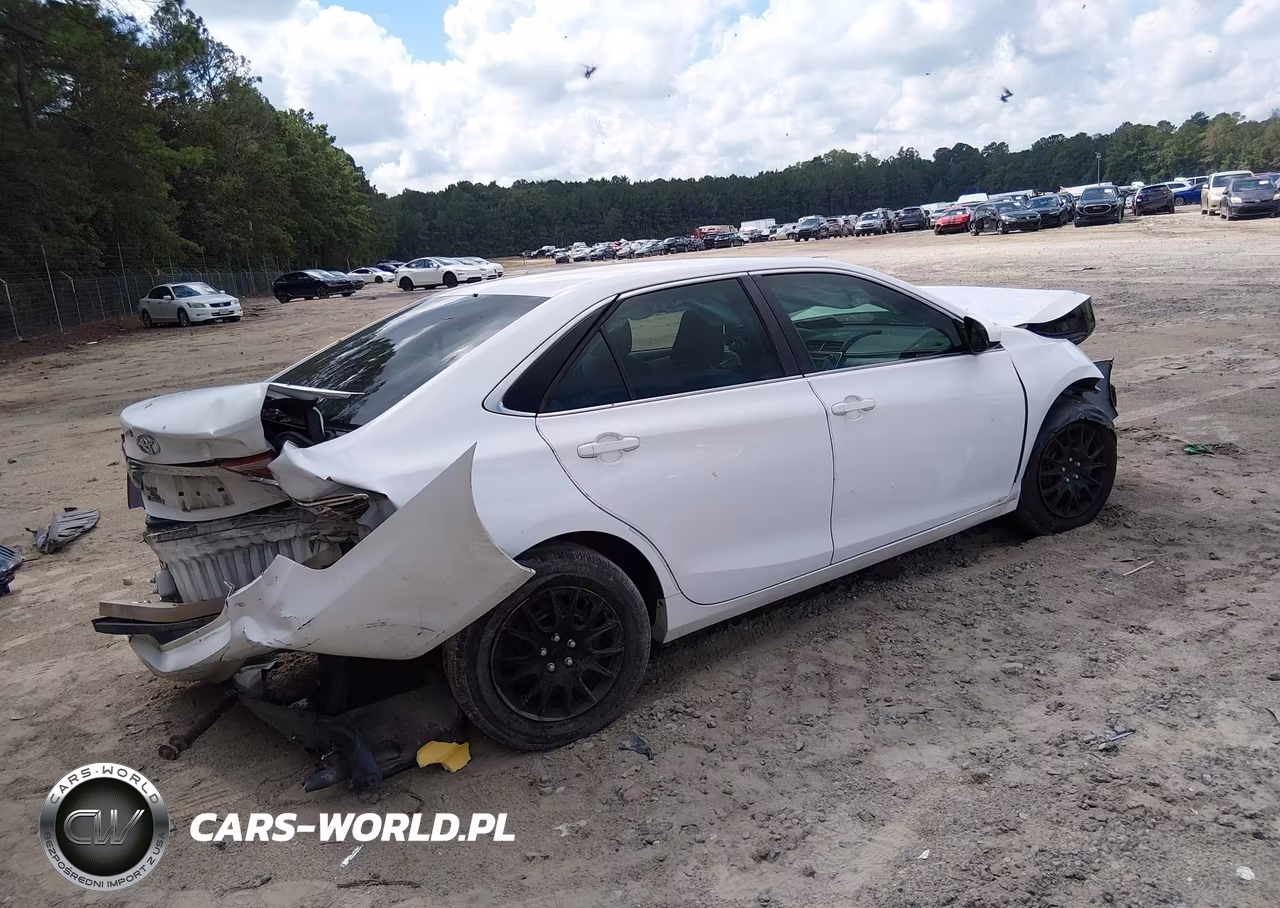 2017 Toyota Camry Le VIN:4T1BF1FKXHU408365 - 4
