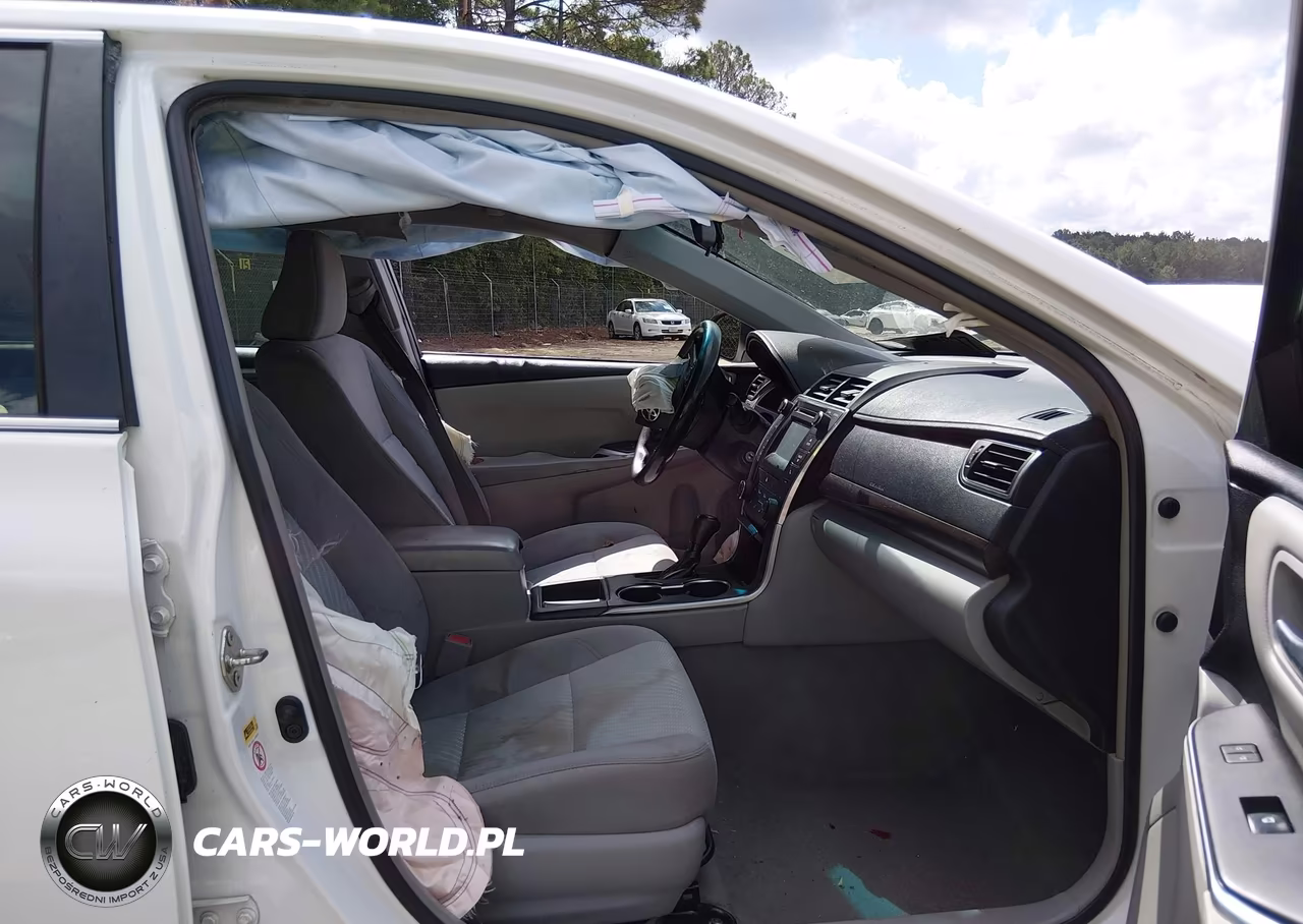 2017 Toyota Camry Le VIN:4T1BF1FKXHU408365 - 5