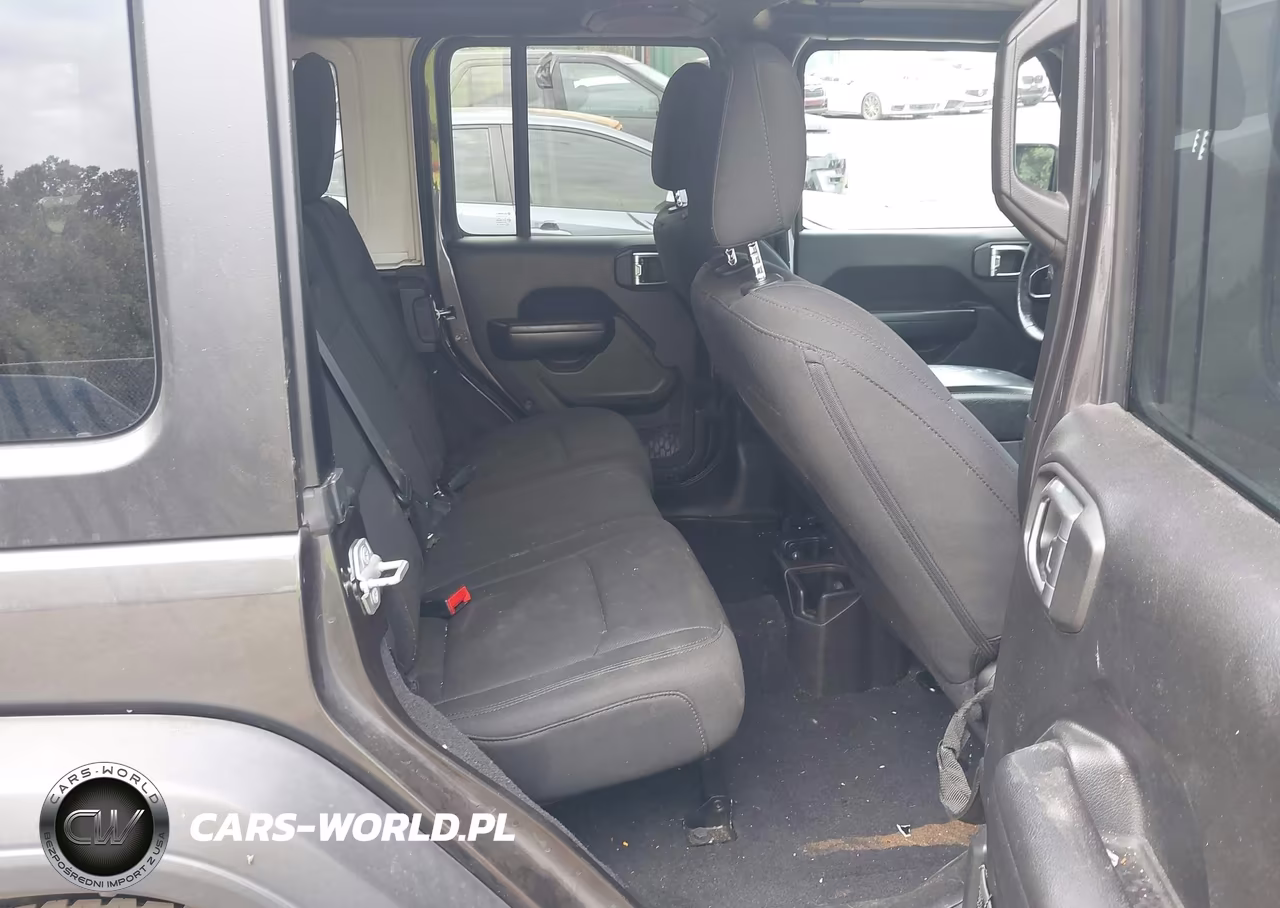 2018 Jeep Wrangler Unlimited Sport S 4X4 VIN:1C4HJXDGXJW305469 - 8