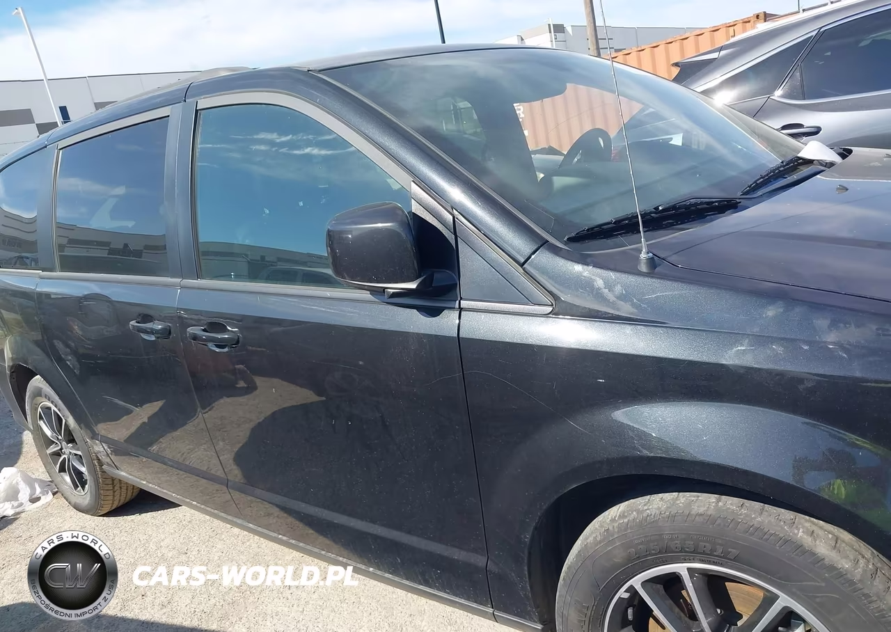 2018 Dodge Grand Caravan Gt VIN:2C4RDGEG7JR285295 - 13