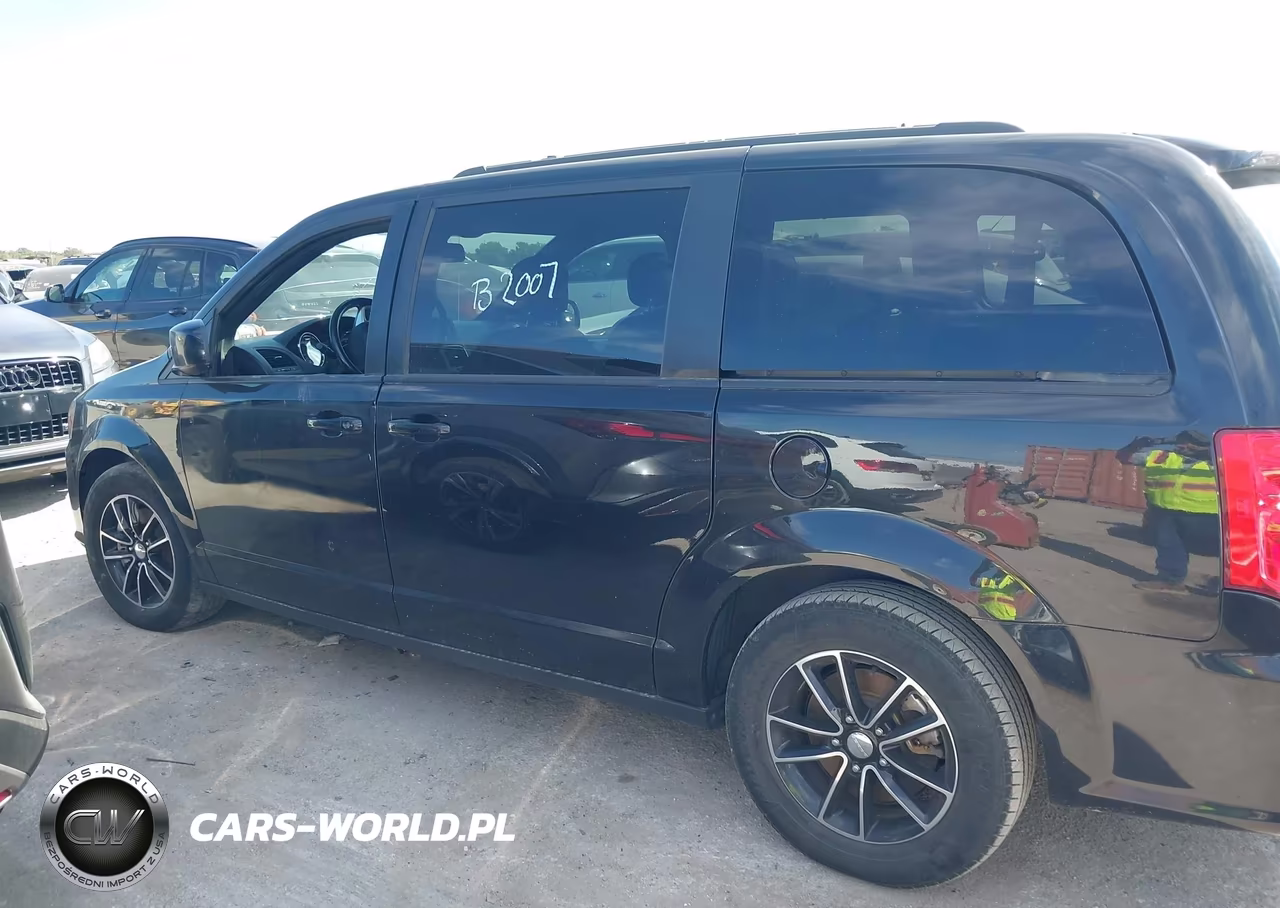 2018 Dodge Grand Caravan Gt VIN:2C4RDGEG7JR285295 - 14