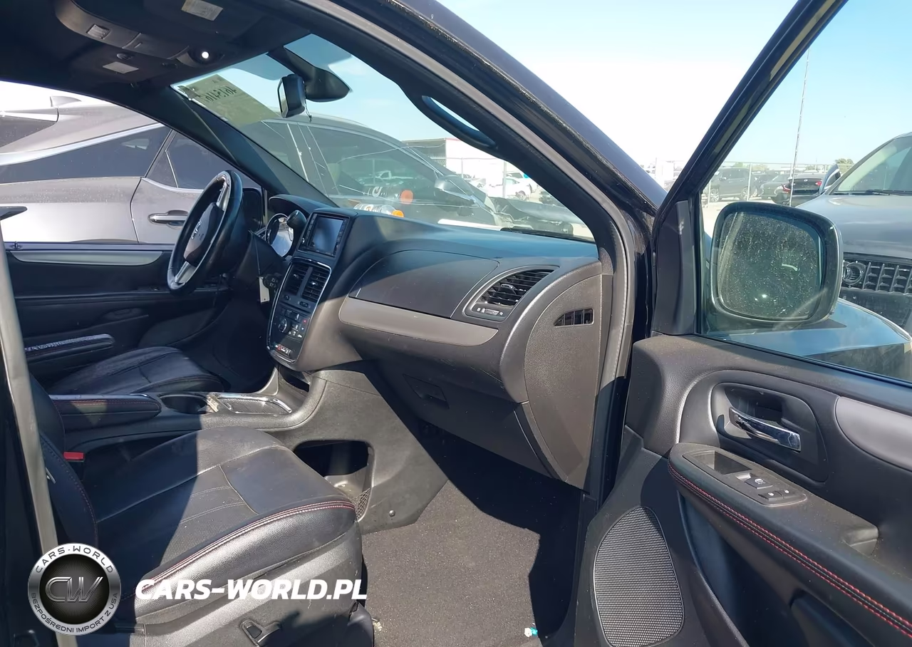 2018 Dodge Grand Caravan Gt VIN:2C4RDGEG7JR285295 - 5
