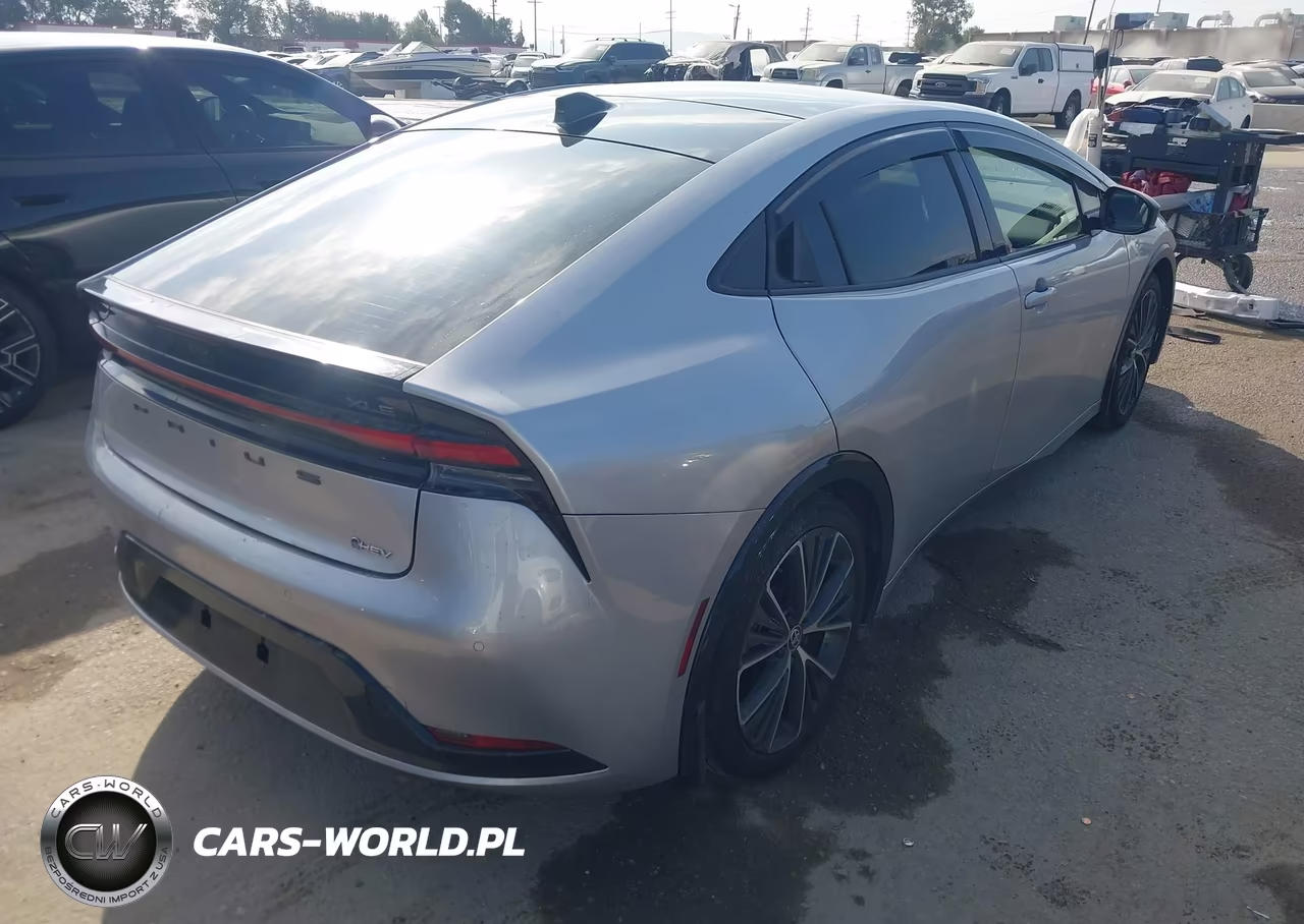 2024 Toyota Prius Xle VIN:JTDACAAU7R3019871 - 4