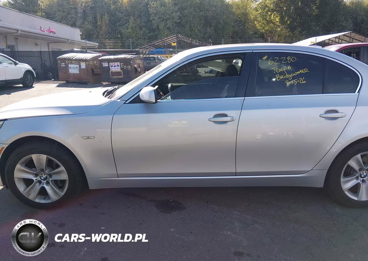2008 BMW 528Xi VIN:WBANV13568BZ48128 - 14