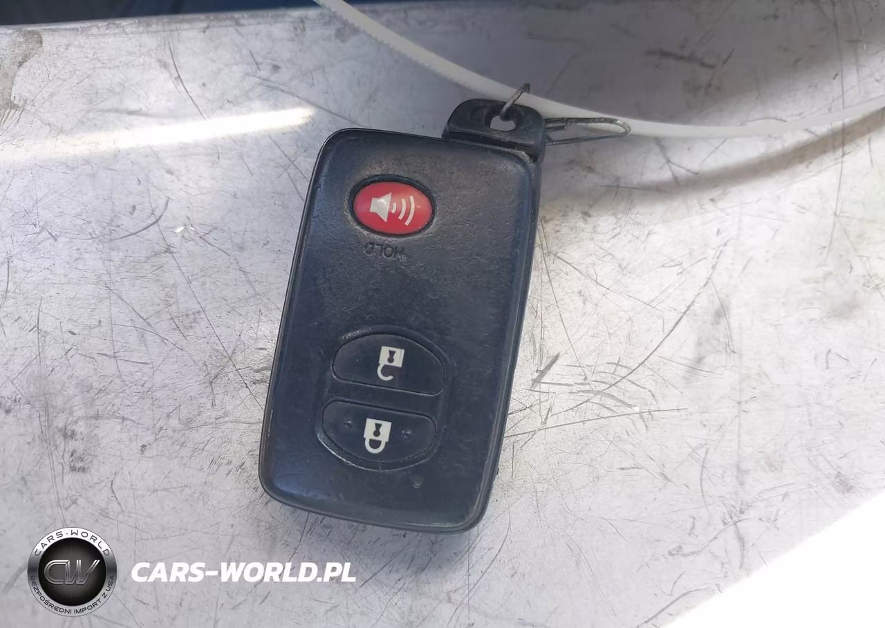 2015 Toyota Prius Two VIN:JTDKN3DU3F0456768 - 11