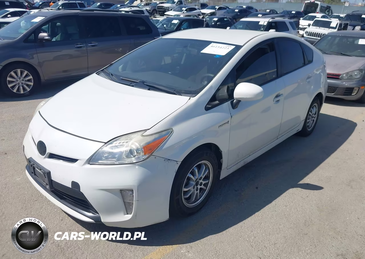 2015 Toyota Prius Two VIN:JTDKN3DU3F0456768 - 2