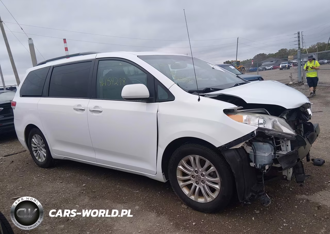 2013 Toyota Sienna Xle V6 8 Passenger VIN:5TDYK3DC3DS304588 - 14