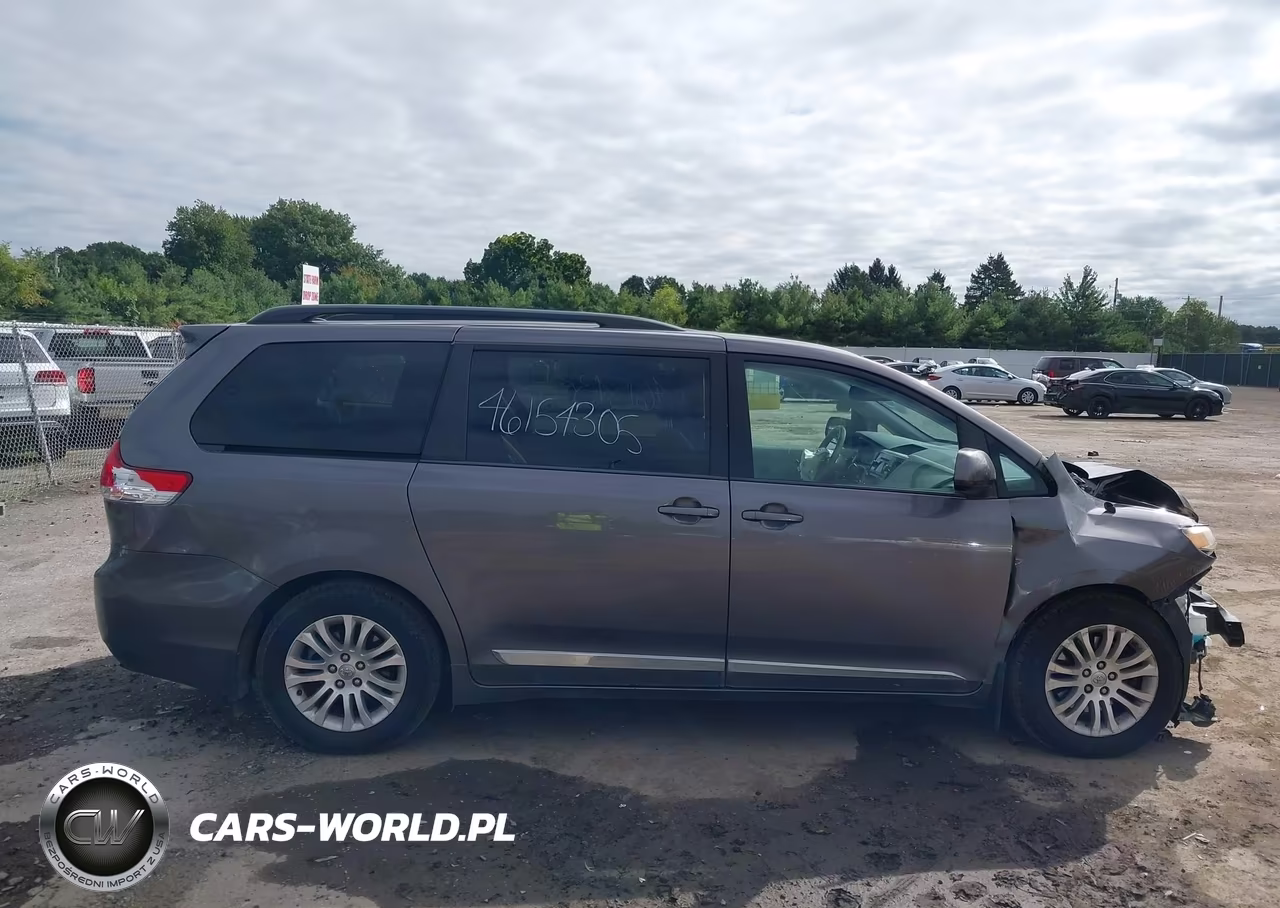 2014 Toyota Sienna Xle V6 8 Passenger VIN:5TDYK3DC5ES518113 - 14