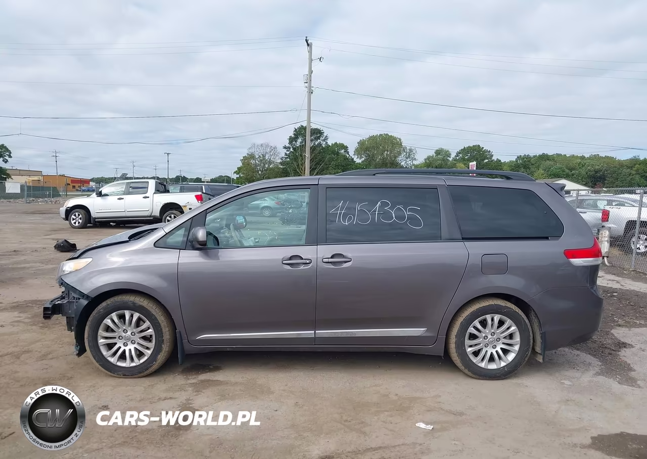 2014 Toyota Sienna Xle V6 8 Passenger VIN:5TDYK3DC5ES518113 - 15