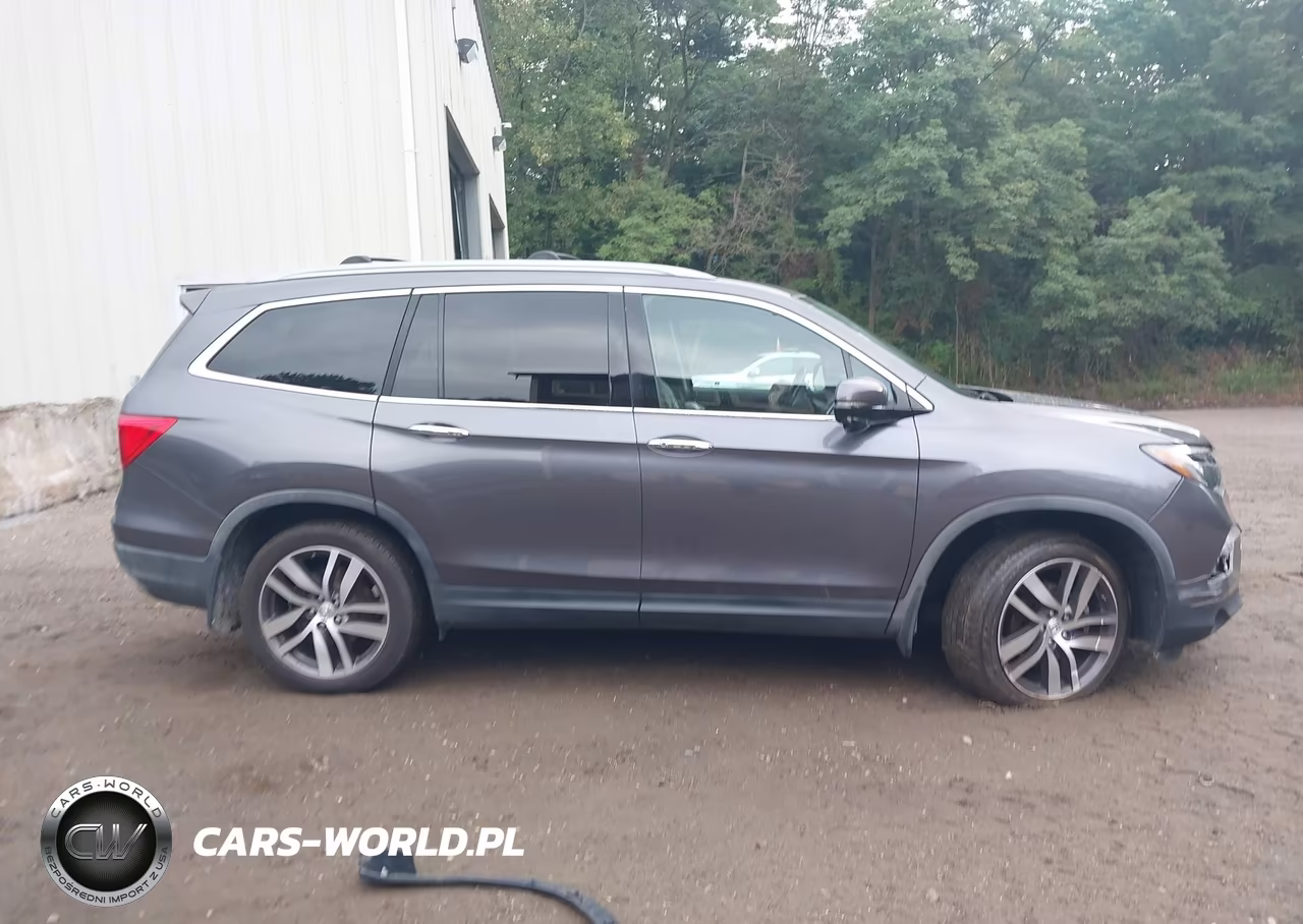 2017 Honda Pilot Touring VIN:5FNYF6H97HB040581 - 13