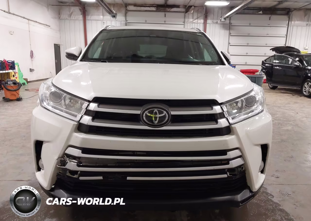 2018 Toyota Highlander Xle VIN:5TDJZRFH4JS823606 - 13