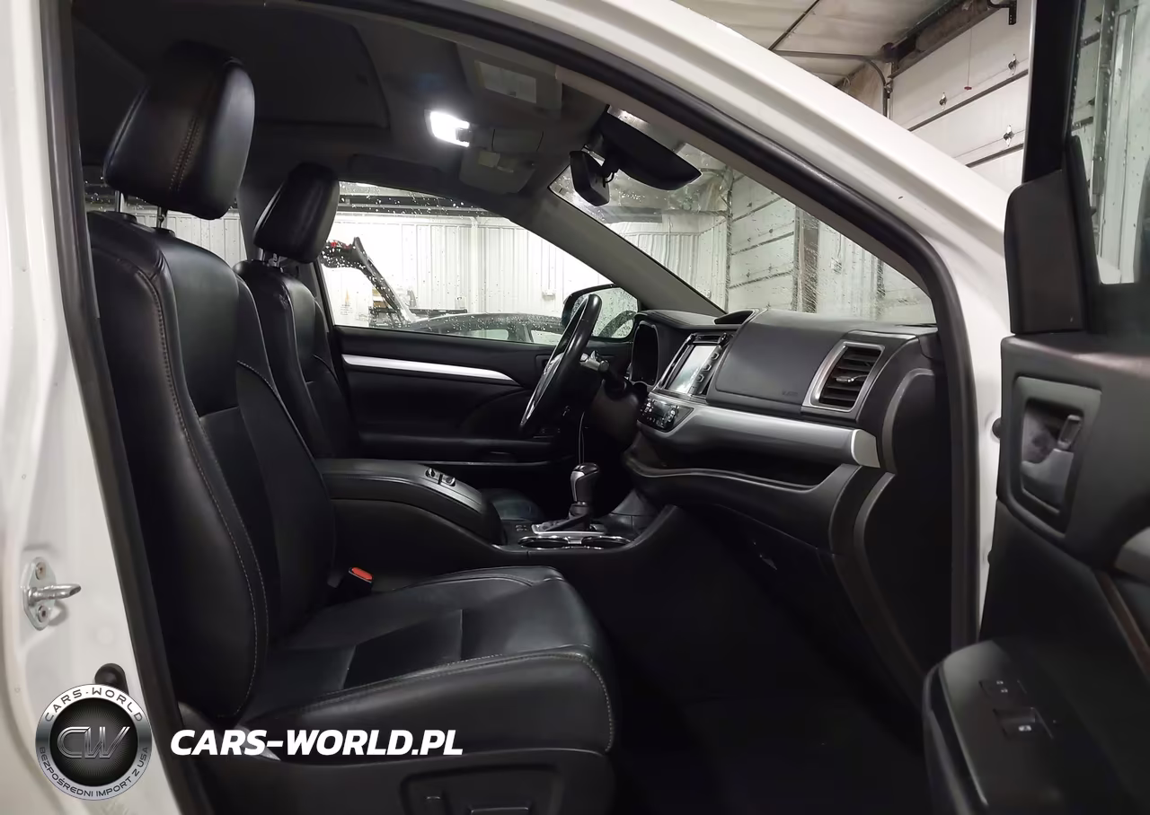 2018 Toyota Highlander Xle VIN:5TDJZRFH4JS823606 - 5