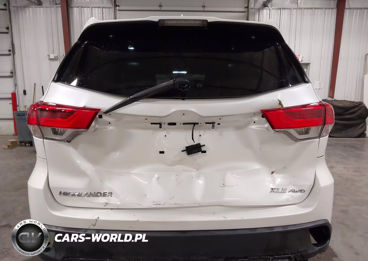 2018 Toyota Highlander Xle VIN:5TDJZRFH4JS823606 - 6